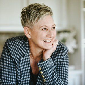 Meet your Posher, Lori